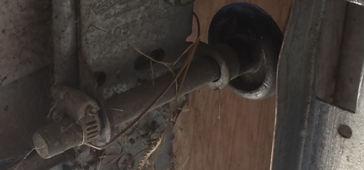 garage-door-roller-off-track-repair in Collingwood